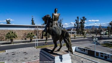 Volar hasta lo más alto para homenajear a San Martín