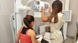 En San Juan, 15 hospitales departamentales implementarán la atención de guardias activas de 24 horas en servicios de farmacia, laboratorio y radiología. En San Juan, 15 hospitales departamentales implementarán la atención de guardias activas de 24 horas en servicios de farmacia, laboratorio y radiología.