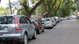 Larguísima fila para hisoparse, en la vuelta del Motor Test al Parque de Mayo