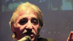 Ale Flores, el maestro del monólogo