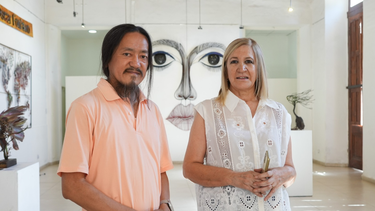 Pablo Yamamoto y Lucila Riofrío, gestor y curadora de la muestra respectivamente.