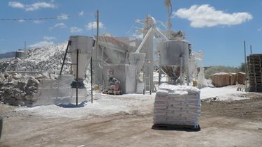 La cooperativa de productores caleros inauguró su planta propia
