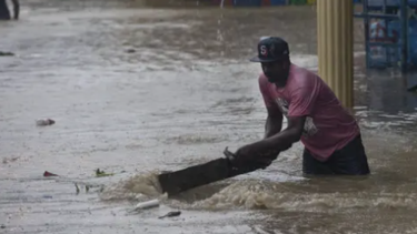 Las inundaciones azotan ciudades de Republica Dominicana,