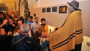 El poncho de Cura Brochero aliviará las penurias de los fieles sanjuaninos