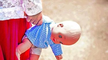 Violadas, embarazadas y sometidas a un aborto: cómo volver a ser una niña tras el horror