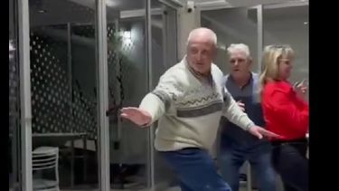 Más noches que la luna: un sanjuanino metió pasos prohibidos y explotó en el portal cuartetero más famoso