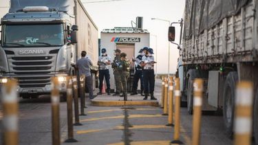 Otra vez: dan positivo en el test rápido de coronavirus tres camioneros en San Juan