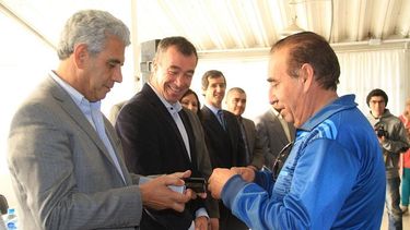 Anteojos, audífonos y DNI para vecinos de Rivadavia