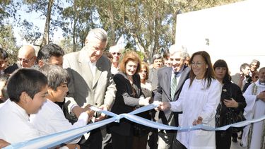 Gioja prometió una escuela especial en cada departamento
