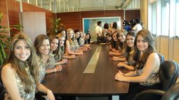 FNS: Las candidatas a Reina se interiorizaron sobre el Túnel de Agua Negra