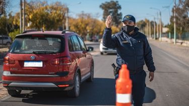 Cuarentena: la excusa más común para pasar los controles y quiénes son los más problemáticos