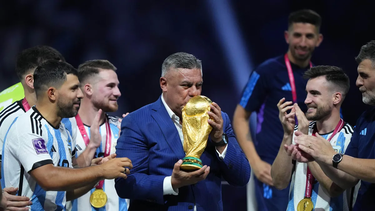 Confirmado: el lunes llega el Chiqui Tapia con la Copa del Mundo a San Juan