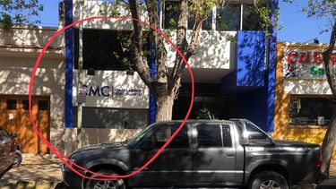 ¿Otra clínica con estacionamiento VIP para el dueño?