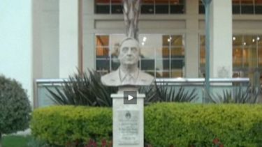 El busto de Néstor Kirchner, objeto de vandalismo