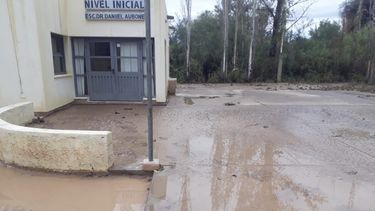 Por las crecientes, este lunes no habrá clases en tres escuelas de San Juan Por las crecientes, este lunes no habrá clases en tres escuelas de San Juan