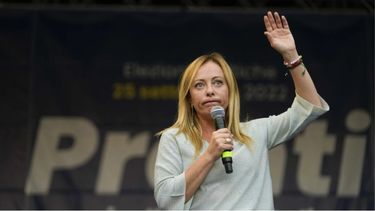 Giorgia Meloni tuvo que ceder ante los bancos italianos.