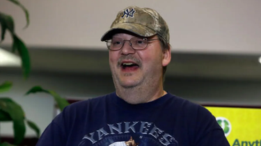 Le pidió el divorcio a su esposo por vago y a los 2 días él ganó una cifra millonaria en la lotería