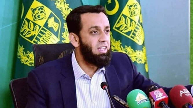 Ministro pakistaní de Información, Attaullah Tarar
