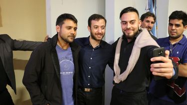 Sin pañuelo, el detractor del feminismo Agustín Laje disertó en San Juan