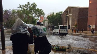 ¿Dónde te encontró la lluvia?: mandanos tus fotos o videos sobre la lluvia