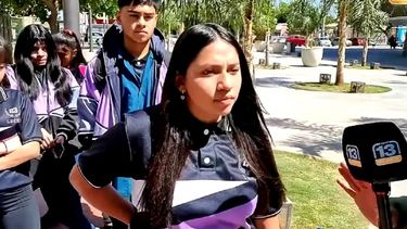 Alumnos de la Escuela Balcarce pidieron ayuda ante la cámara de Canal 13 San Juan.