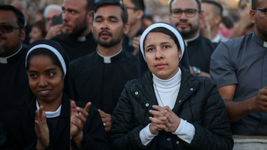Por empate, la Iglesia vuelve a cerrar la puerta a las mujeres diaconisas