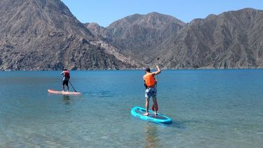 La tendencia que la rompe en los diques sanjuaninos: remar en tablas SUP