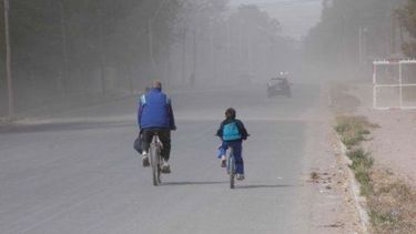 El viento sur trae alivio a las temperaturas y alerta meteorológica