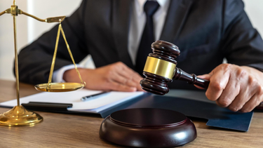 Ex presidente latinoamericano, condenado por pagarle a un testigo