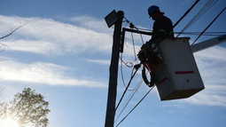 La empresa Naturgy inició las tareas de poda de árboles para prevenir cortes de luz en San Juan. La empresa Naturgy inició las tareas de poda de árboles para prevenir cortes de luz en San Juan.