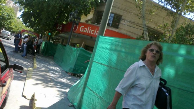 Peatones complicados (fotos y video)