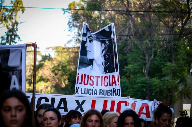 Varias marchas se han organizado pidiendo justicia por Lucía Rubiño.