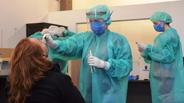 Viaje al mundo de los coronatest en San Juan: ya se hicieron más de 5.000