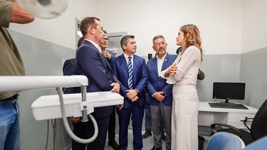 Las autoridades del Gobierno de la provincia inauguraron las obras de refacción del centro de salud de la Villa Hipódromo, en Rawson.