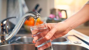 Viral sobre la bacteria del agua: investigan quién es la supuesta enfermera del Rawson que difundió el audio