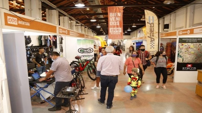 Furor por la Expo Aventura: hay desde venta de bicicletas y ropa deportiva  hasta juegos