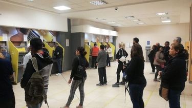 ¿Cómo prevenir el contagio de coronavirus si tenés que ir al cajero automático?