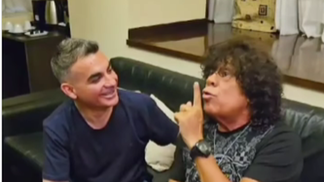 Un dirigente del PJ sanjuanino en un inesperado encuentro con un emblema del cuarteto nacional