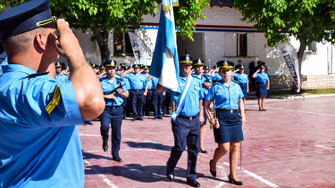 Designaron a los nuevos cuerpos de Bandera en las Escuelas de la Policía de San Juan