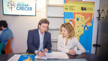 Firman convenio para que sanjuaninos terminen la secundaria