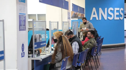 El bono de ANSES para trabajadores en blanco y monotributistas