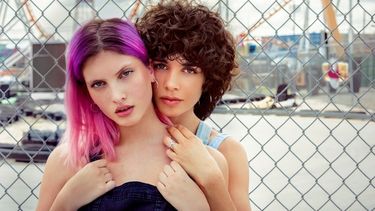 Cortes de pelo 2018: melenas midi, rulos marcados y largos asimétricos