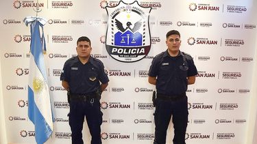 Policías héroes: le salvaron la vida a una beba de 5 meses que moría asfixiada