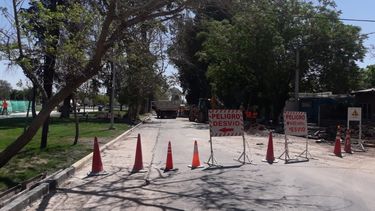 Calle cortada junto al Parque de Mayo por nueva conexión de OSSE