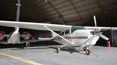 Avión que remata la Caja de Acción Social