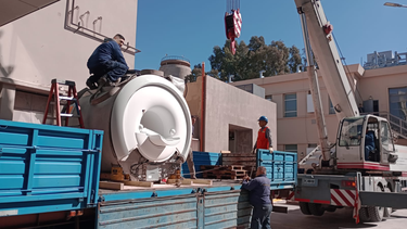 Esta mañana llegó al Hospital Marcial Quiroga un resonador que permitirá brindar un servicio único en el ámbito de la salud pública en la provincia.