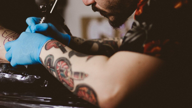 Se tatuó su parte íntima y acabó siendo un crack en las redes. Imagen ilustrativa