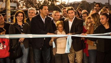 Nuevo pavimento e iluminación para vecinos de Carpintería