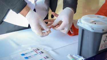 Por falta de envíos de Nación, San Juan tuvo que salir a cubrir el faltante de reactivos para la detección y tratamiento de diversas enfermedades.