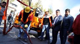 En Capital, una nueva máquina para sellar juntas y grietas de pavimento